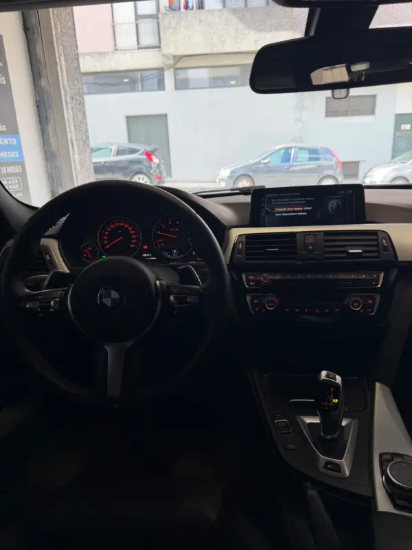 BMW 330 e iPerformance M Sport 18