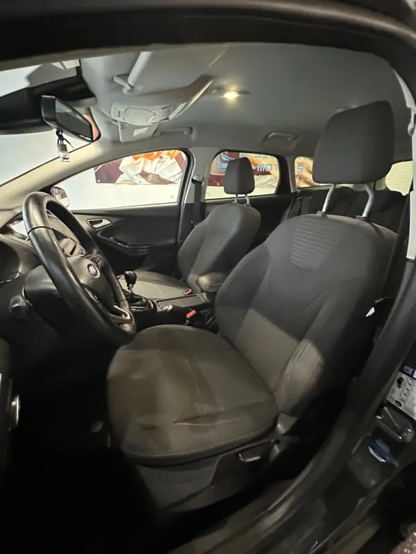 Ford Focus SW 1.5 TDCi EcoBlue Titanium 14