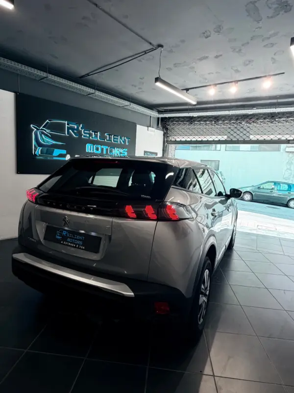 Peugeot 2008 1.2 PureTech Active Pack 7