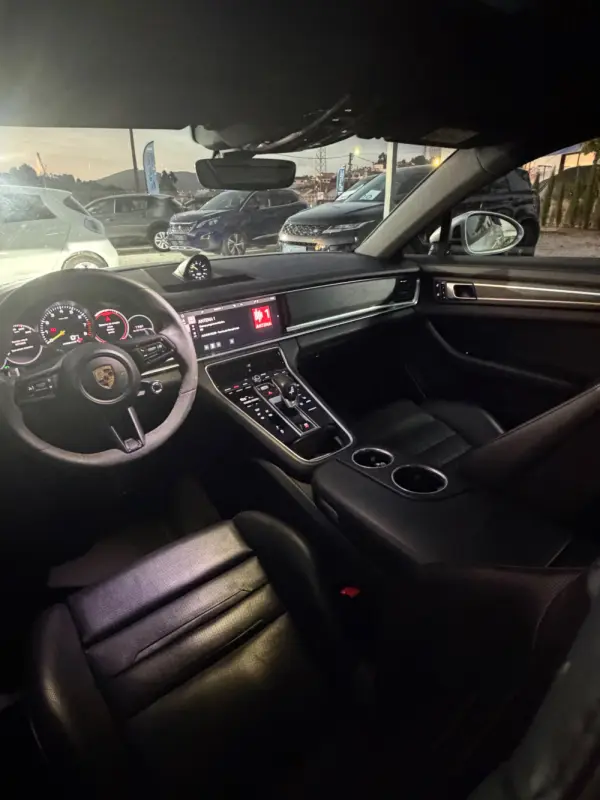 Porsche Panamera 4 E-Hybrid 13