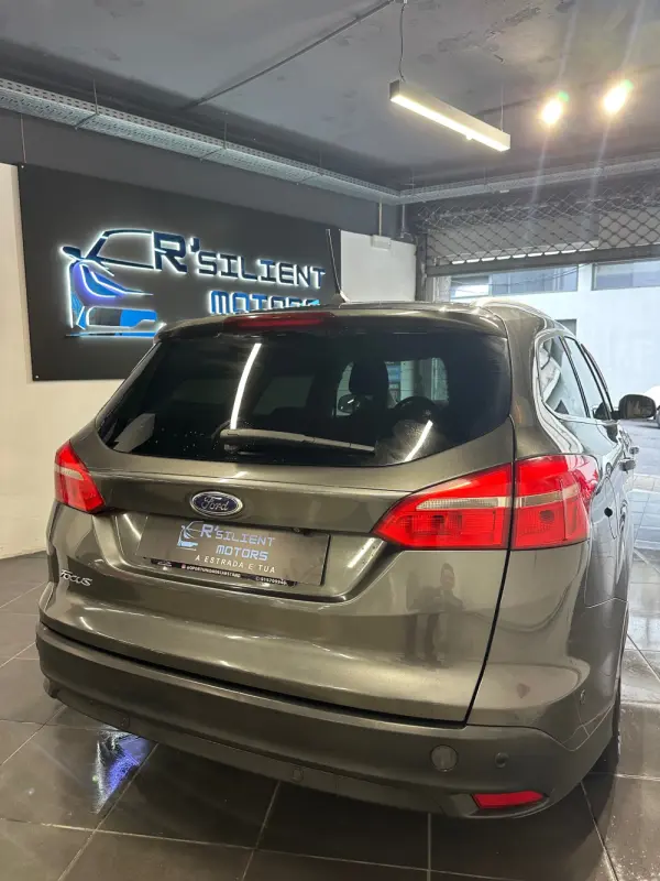 Ford Focus SW 1.5 TDCi EcoBlue Titanium 6
