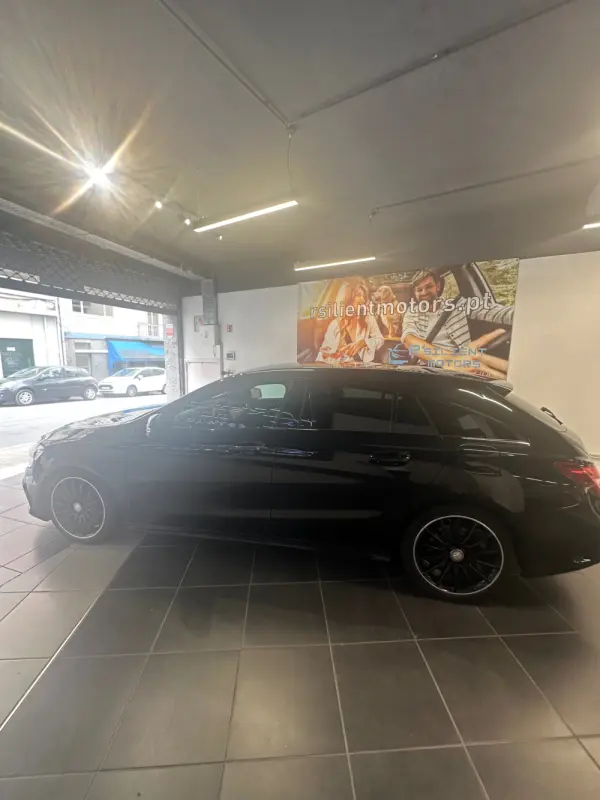 Mercedes-Benz CLA 180 d Shooting Brake AMG Line Aut. 10