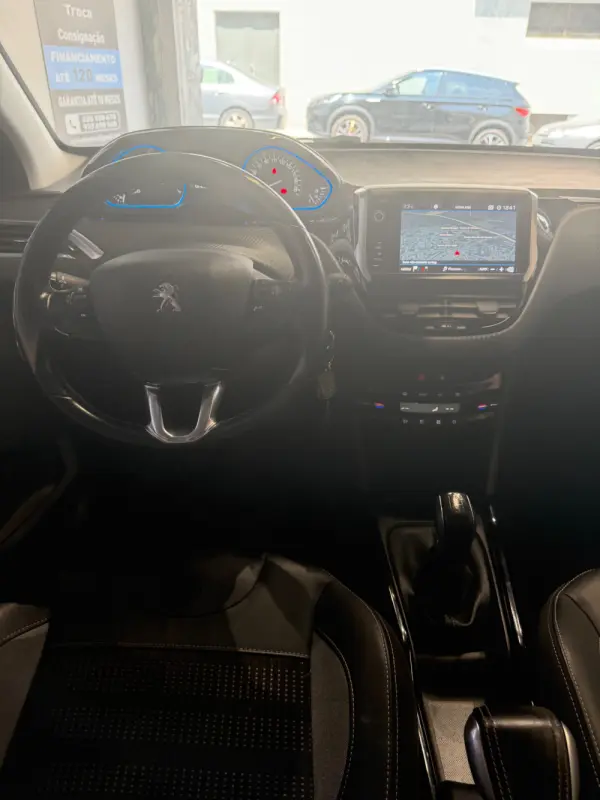 Peugeot 2008 1.2 PureTech Style 16