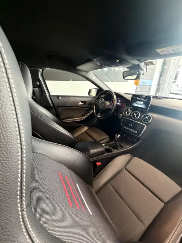 Mercedes-Benz A 160 Outro 16