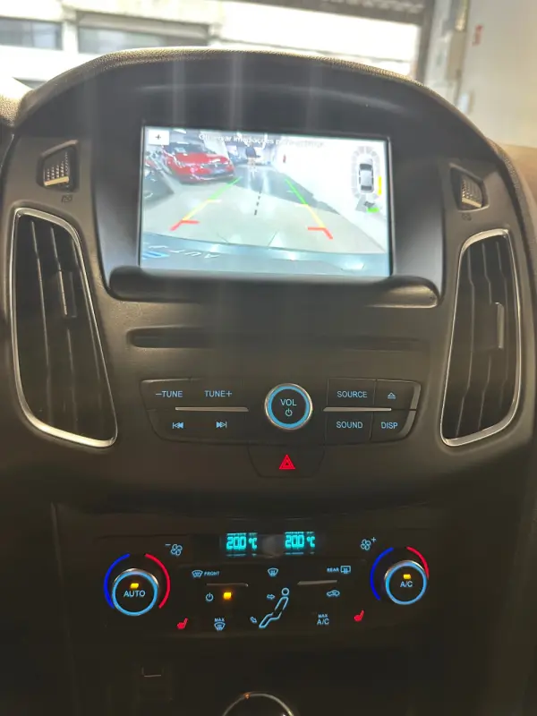 Ford Focus SW 1.5 TDCi EcoBlue Titanium 26