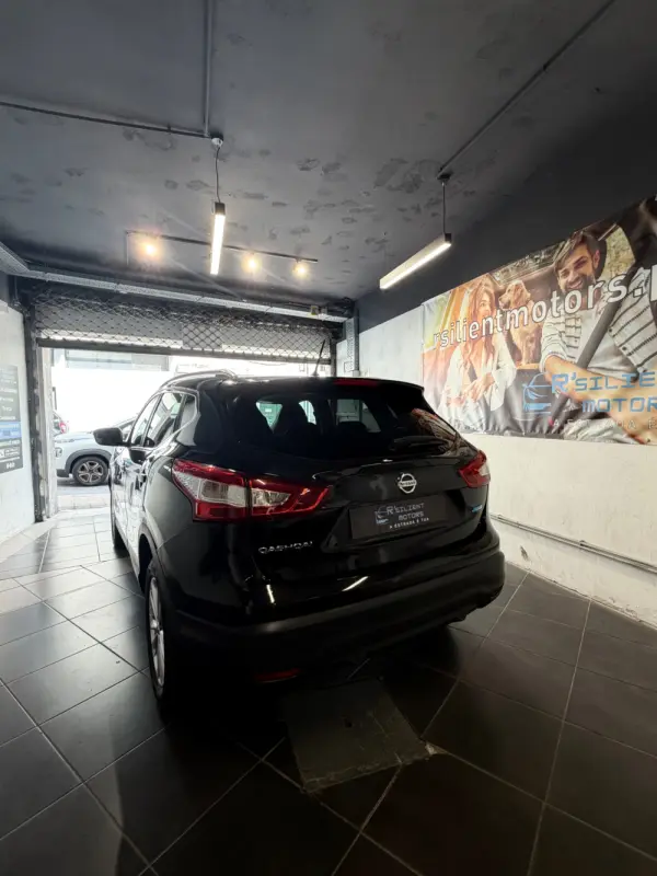 Nissan Qashqai 1.5 dCi N-Connecta Business 7