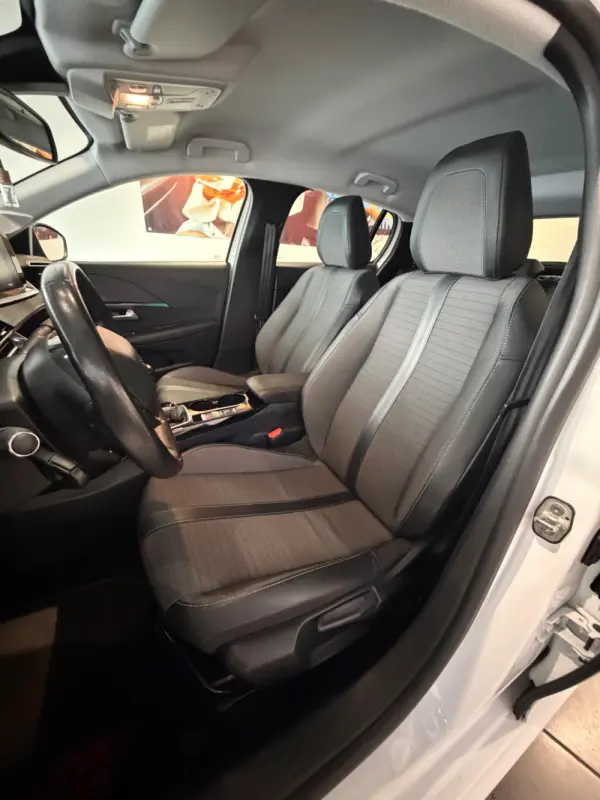 Peugeot 208 1.2 PureTech Allure Pack 28