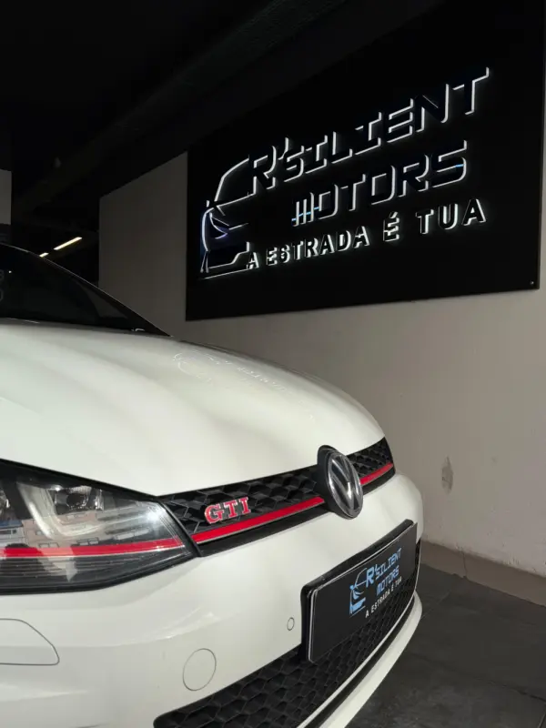 Volkswagen Golf Outro 5