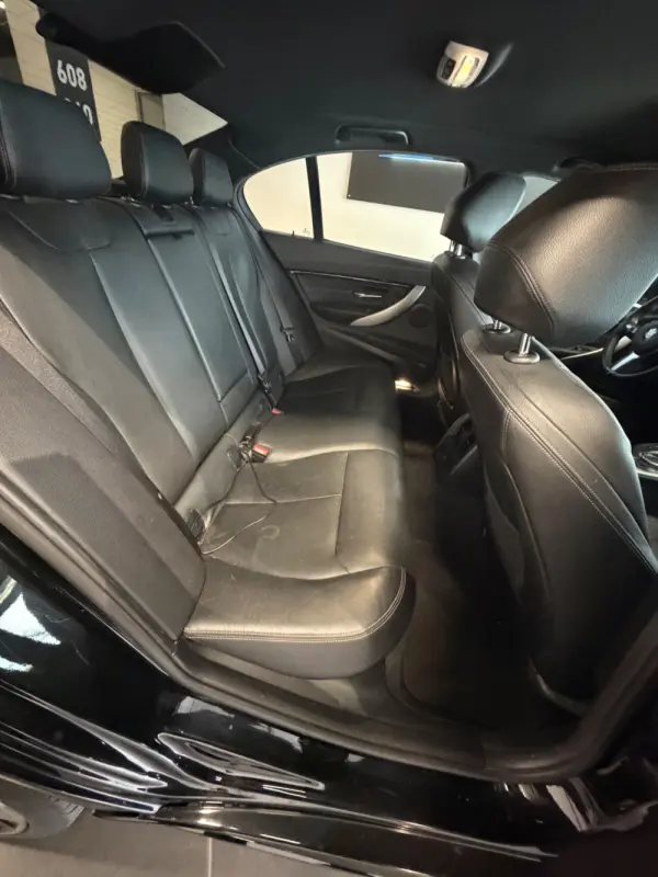 BMW 330 e iPerformance M Sport 19