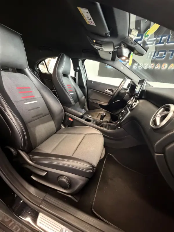 Mercedes-Benz A 160 Outro 14