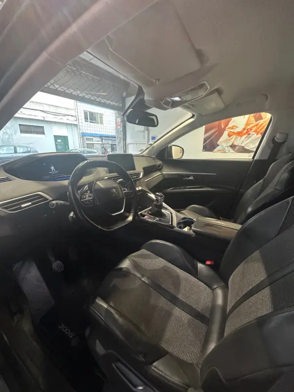 Peugeot 3008 1.2 PureTech Allure Pack 19