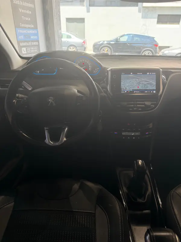 Peugeot 2008 1.2 PureTech Style 14
