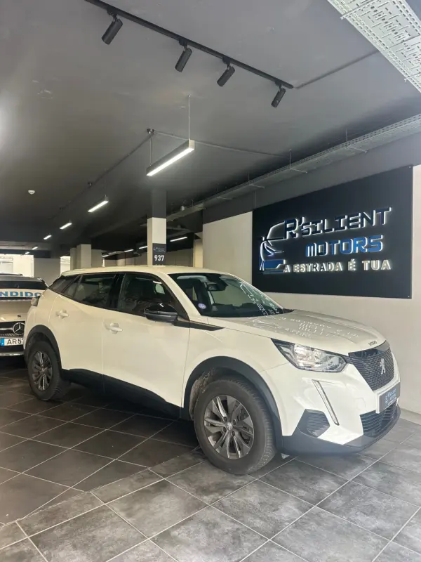 Peugeot 2008 1.2 PureTech Active Pack EAT8 4