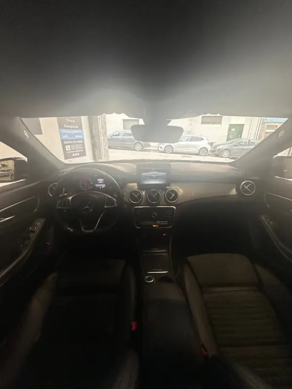 Mercedes-Benz CLA 180 d Shooting Brake AMG Line Aut. 20