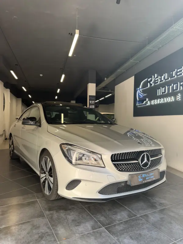 Mercedes-Benz CLA 180 Outro 1