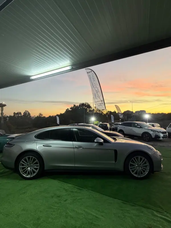 Porsche Panamera 4 E-Hybrid 5