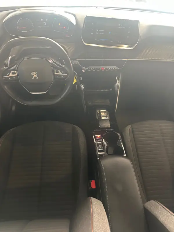 Peugeot 2008 1.2 PureTech Active Pack EAT8 23