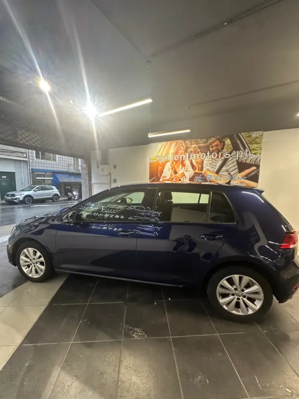 Volkswagen Golf 1.6 TDi BlueMotion Confortline 8