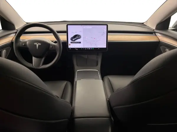 Tesla Model 3 Standard Range Plus RWD 10