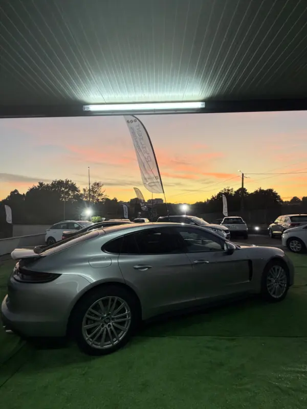 Porsche Panamera 4 E-Hybrid 6