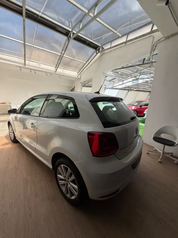 Volkswagen Polo 1.4 TDi (Blue Motion ) DSG Comfortline 8