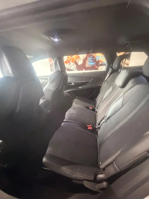 Peugeot 5008 1.5 BlueHDi GT Line 8