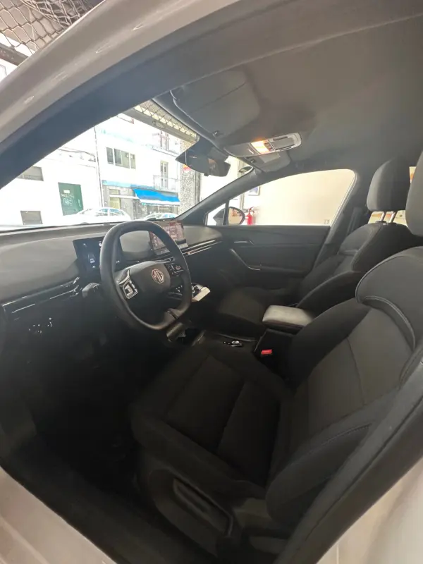 MG MG4 64 kWh Comfort 11