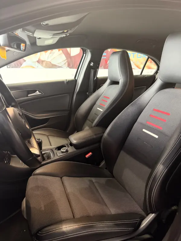 Mercedes-Benz A 160 Outro 11