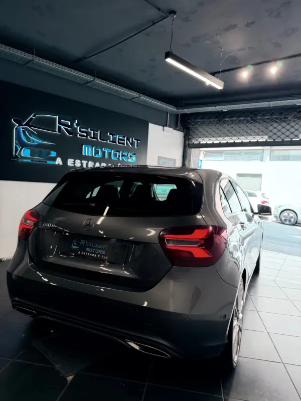 Mercedes-Benz A 180 d Style Plus Aut. 11