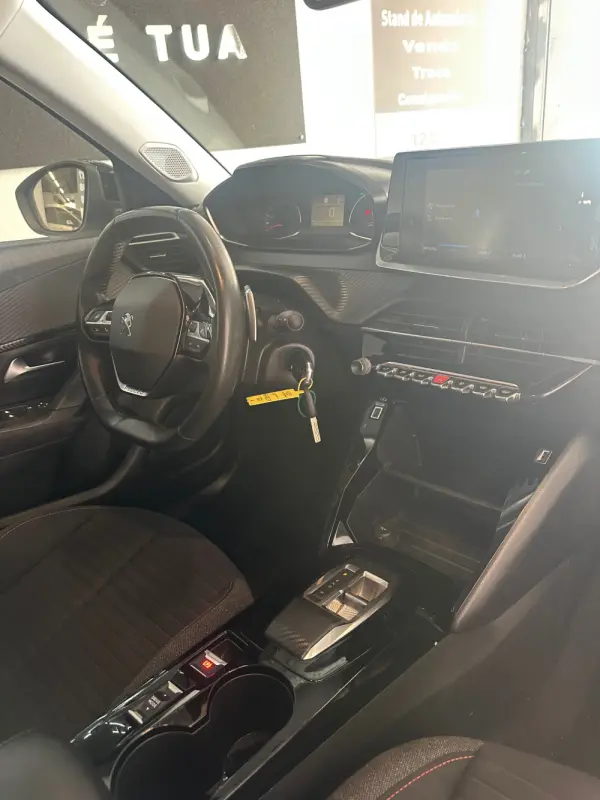 Peugeot 2008 1.2 PureTech Active Pack EAT8 19