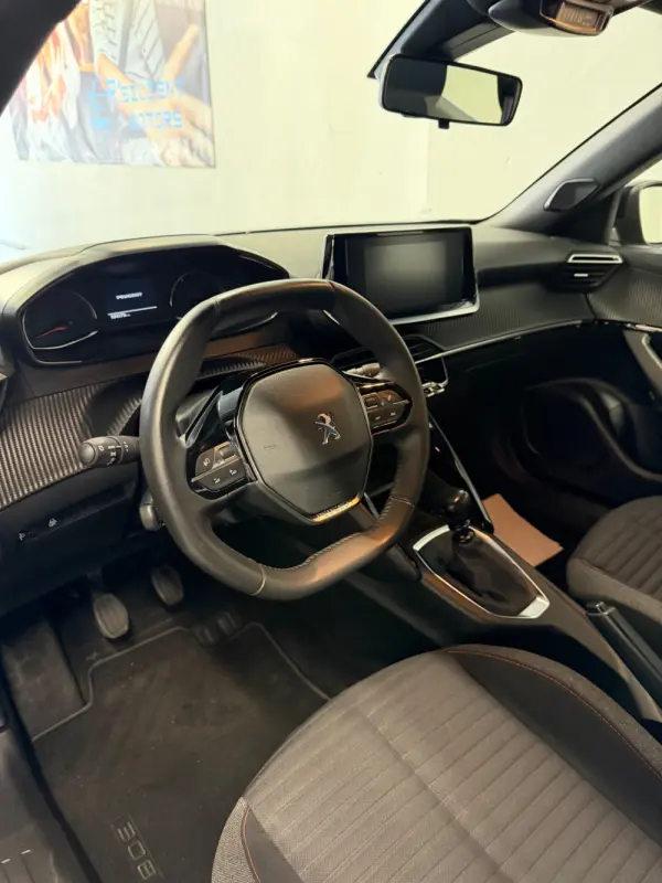 Peugeot 2008 1.2 PureTech Active Pack 4