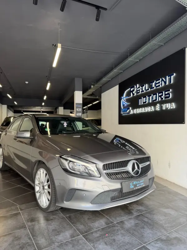 Mercedes-Benz A 180 d Style Plus Aut. 27