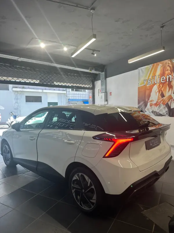 MG MG4 64 kWh Comfort 8