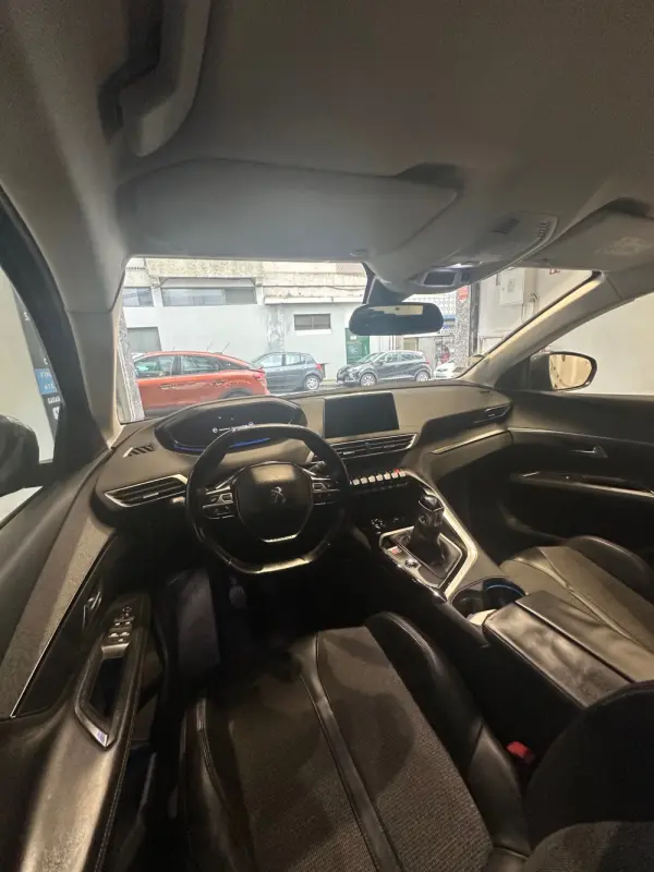 Peugeot 3008 1.2 PureTech Allure Pack 23