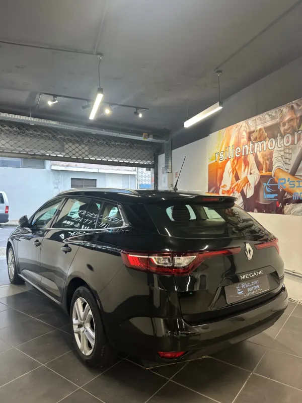 Renault Mégane 1.5 dCi Limited EDC 24