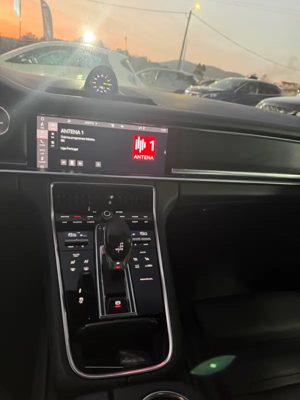 Porsche Panamera 4 E-Hybrid 10