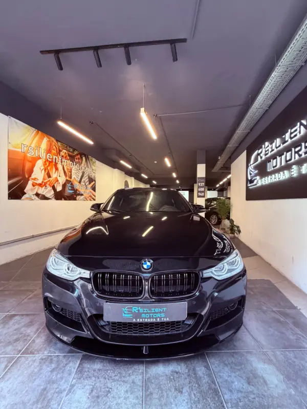 BMW 330 e iPerformance M Sport 3