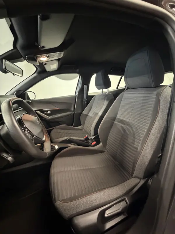 Peugeot 2008 1.2 PureTech Active Pack 5