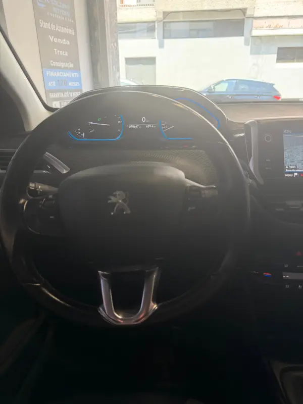 Peugeot 2008 1.2 PureTech Style 18