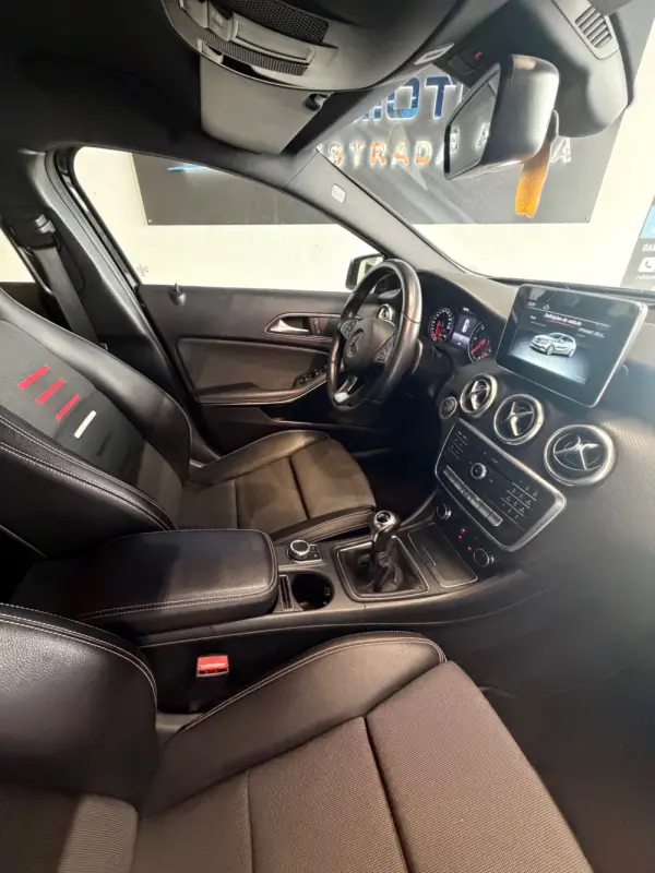 Mercedes-Benz A 160 Outro 15