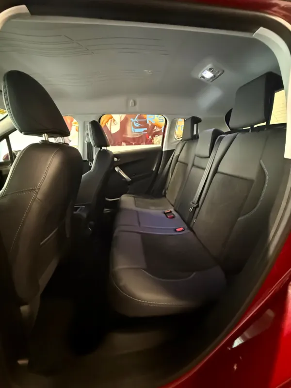 Peugeot 2008 1.2 PureTech Allure 14