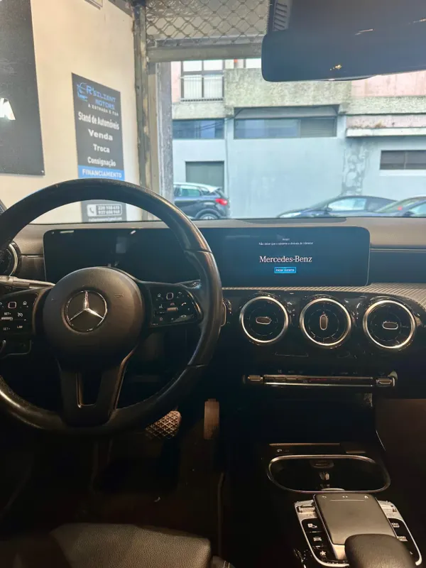 Mercedes-Benz A 180 Limousine d Progressive Aut. 17