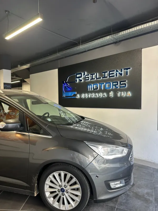 Ford Grand C-Max 1.5 TDCi Titanium S/S 4