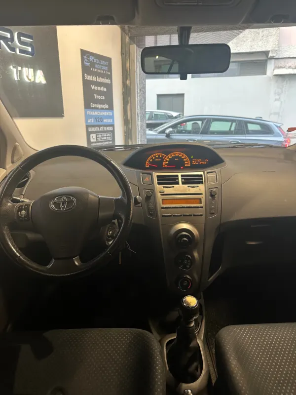Toyota Yaris 1.4 D-4D AC 9