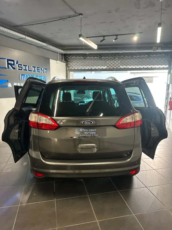 Ford Grand C-Max 1.5 TDCi Titanium S/S 6