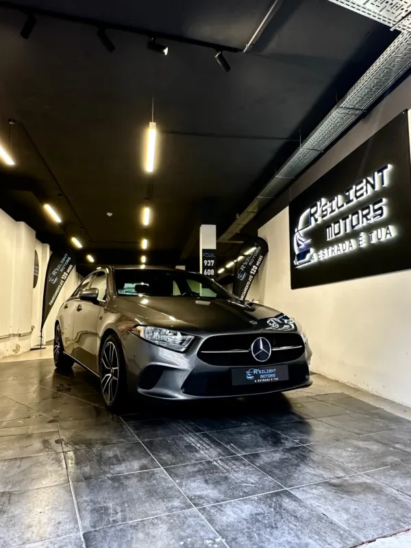 Mercedes-Benz A 180 Limousine d Progressive Aut. 2