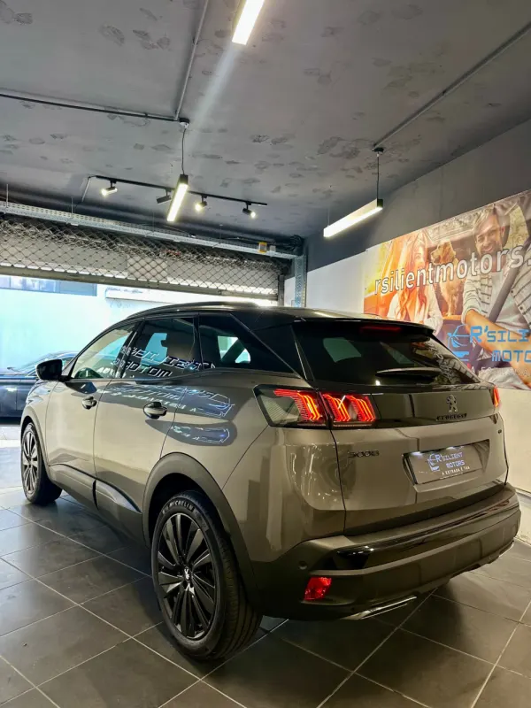 Peugeot 3008 1.5 BlueHDi GT Pack EAT8 11