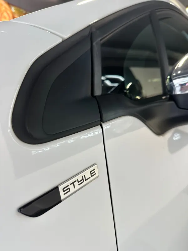 Peugeot 2008 1.2 PureTech Style 10