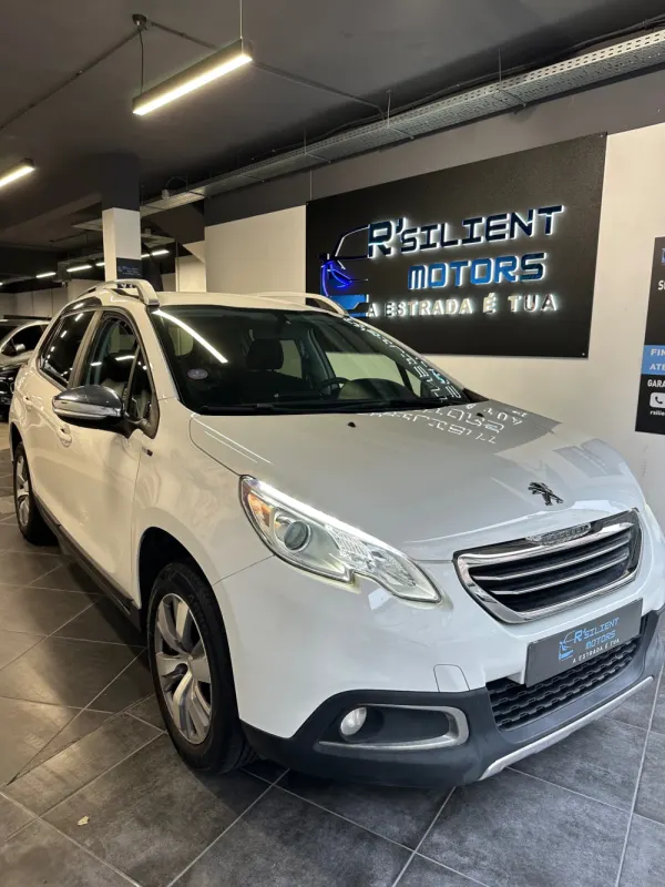 Peugeot 2008 1.2 PureTech Style 3