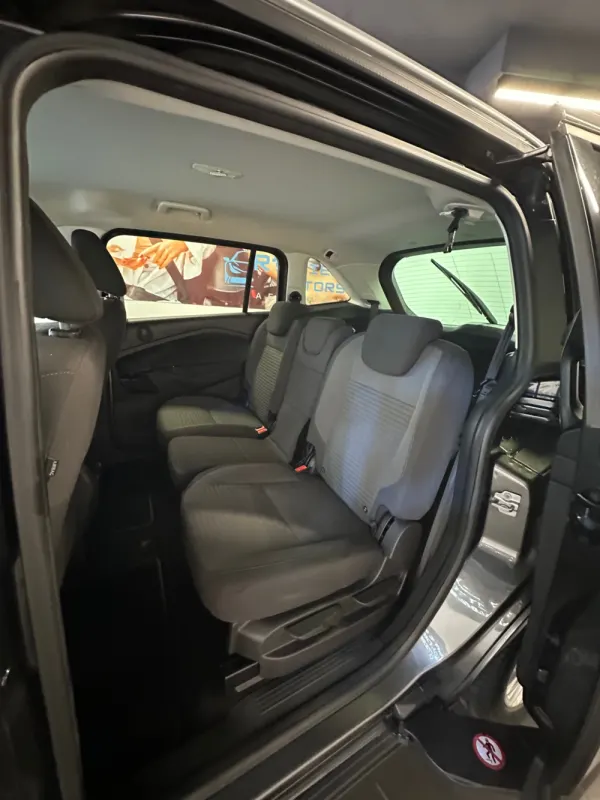 Ford Grand C-Max 1.5 TDCi Titanium S/S 11